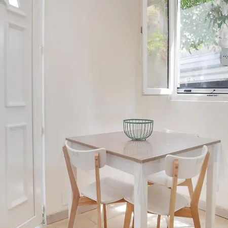 One-bedroom In Bastia Apartment